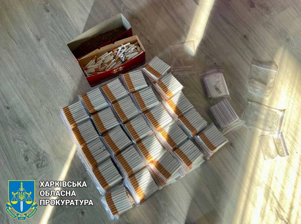 На Харківщині чоловік організував підпільне виробництво цигарок — що загрожує бізнесмену - фото 2