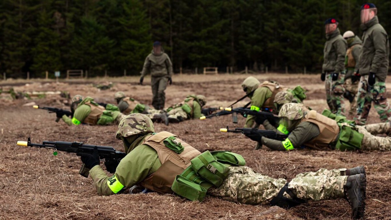 В Минобороны рассказали, по каким направлениям Латвия увеличит подготовку бойцов ВСУ