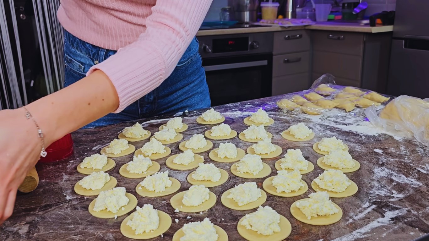 смачні вареники з сиром