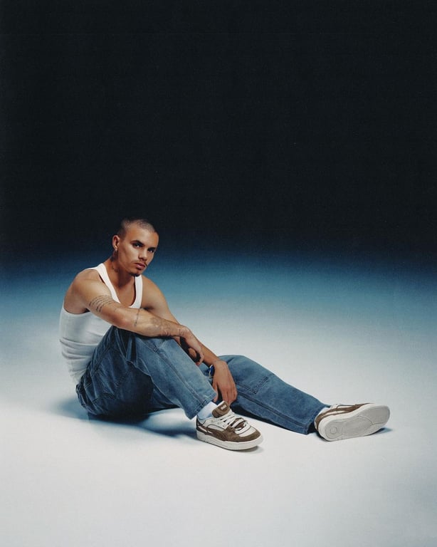 Син-футболист Бекхэма снялся в стильной рекламе спортивного бренда - фото 2