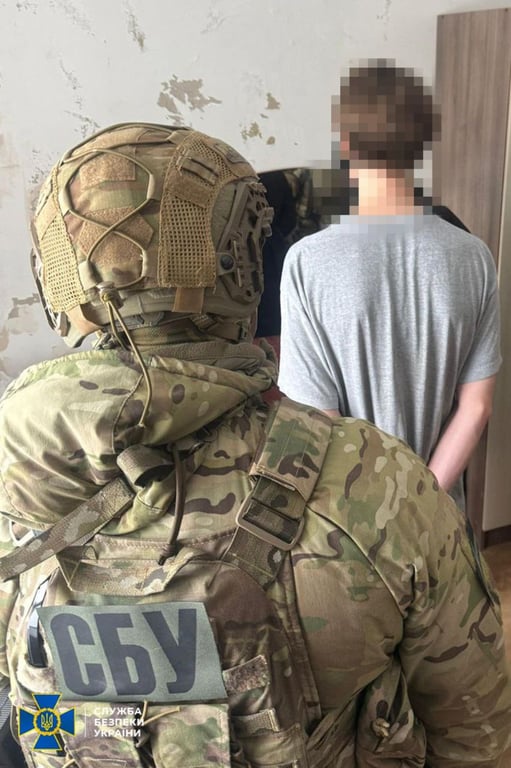 Шпигування за воїнами ССО у Рівному