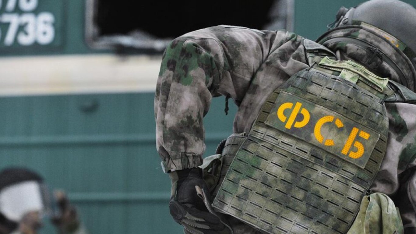Офис Генпрокурора нашел российского силовика, пытавшего украинцев в Херсонской области