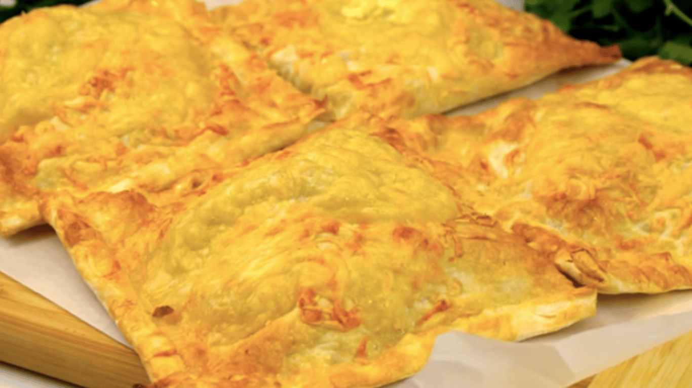 простий рецепт лінивих пиріжків з лаваша та куркою