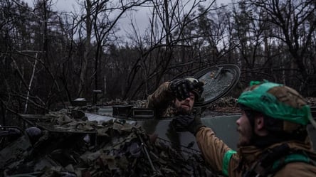 В "Азове" показали, как воины защищают Украину в Серебрянском лесничестве - 290x166