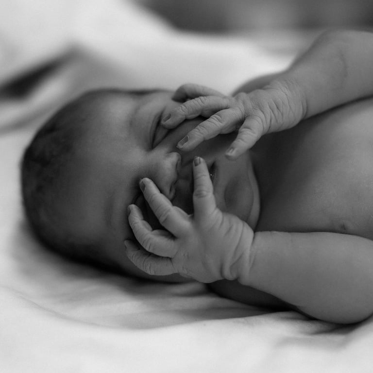 Євген Кот поділився зворушливими кадрами з пологового та показав свою маленьку донечку - фото 1