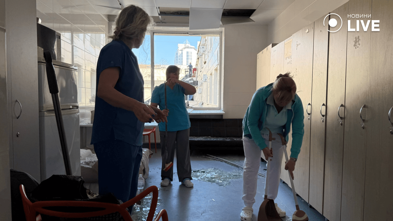 Наслідки атаки на пологовий будинок в Одесі