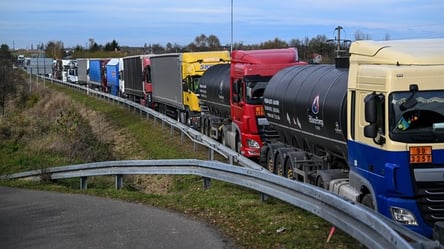 Блокада границы с Польшей — стали ли протестующие пропускать грузовики - 285x160