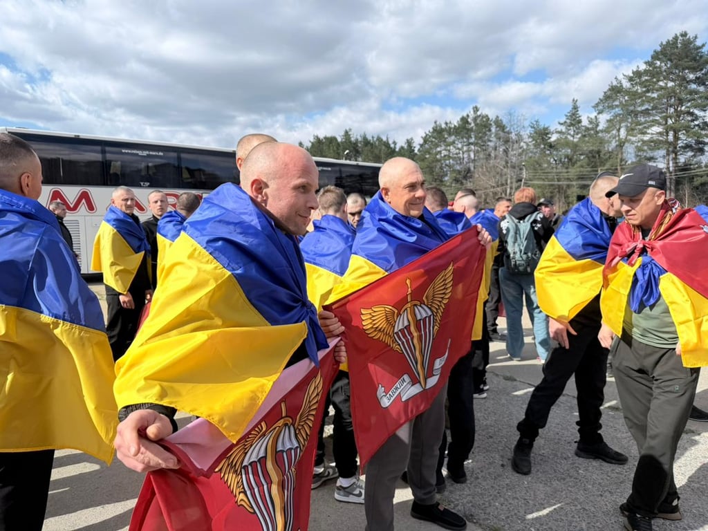 З полону повернулися 193 українських захисники