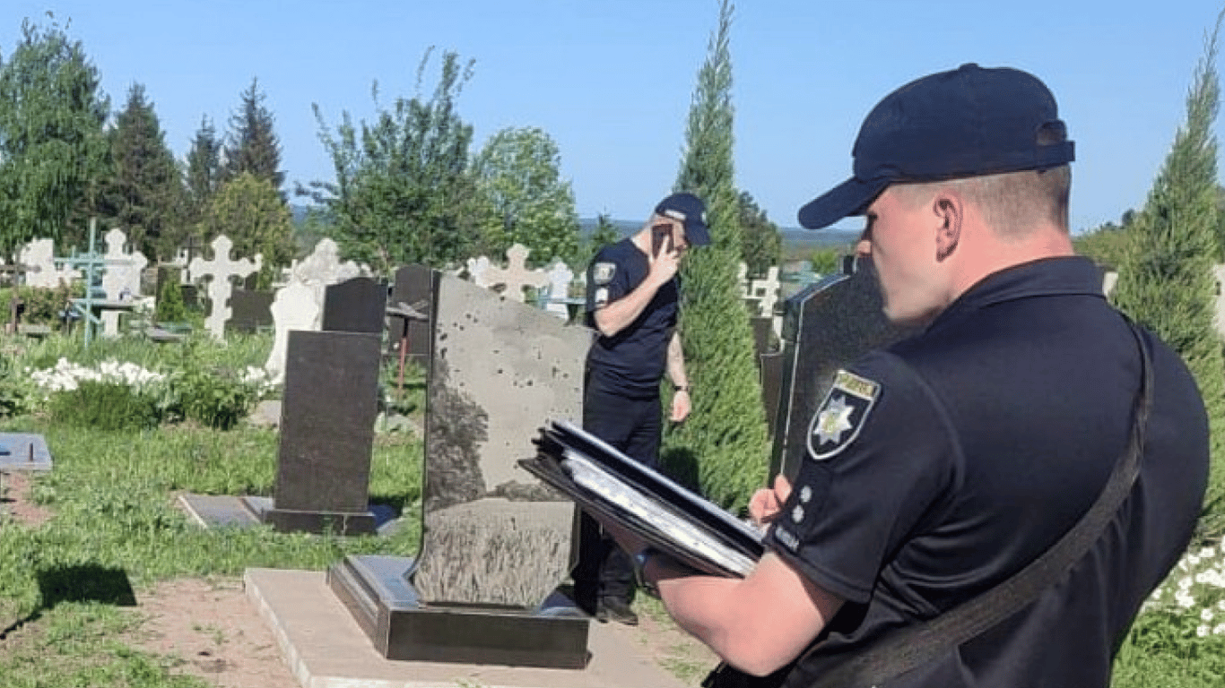 У Полтавській області чоловік загинув на цвинтарі, ймовірно, підірвавшись на боєприпасі