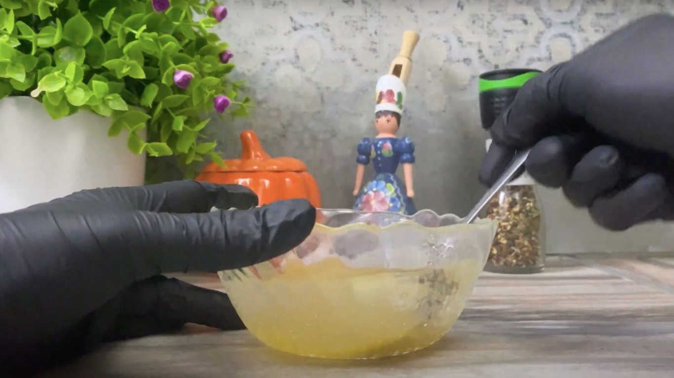 студень с желатином с курицей к праздничному столу