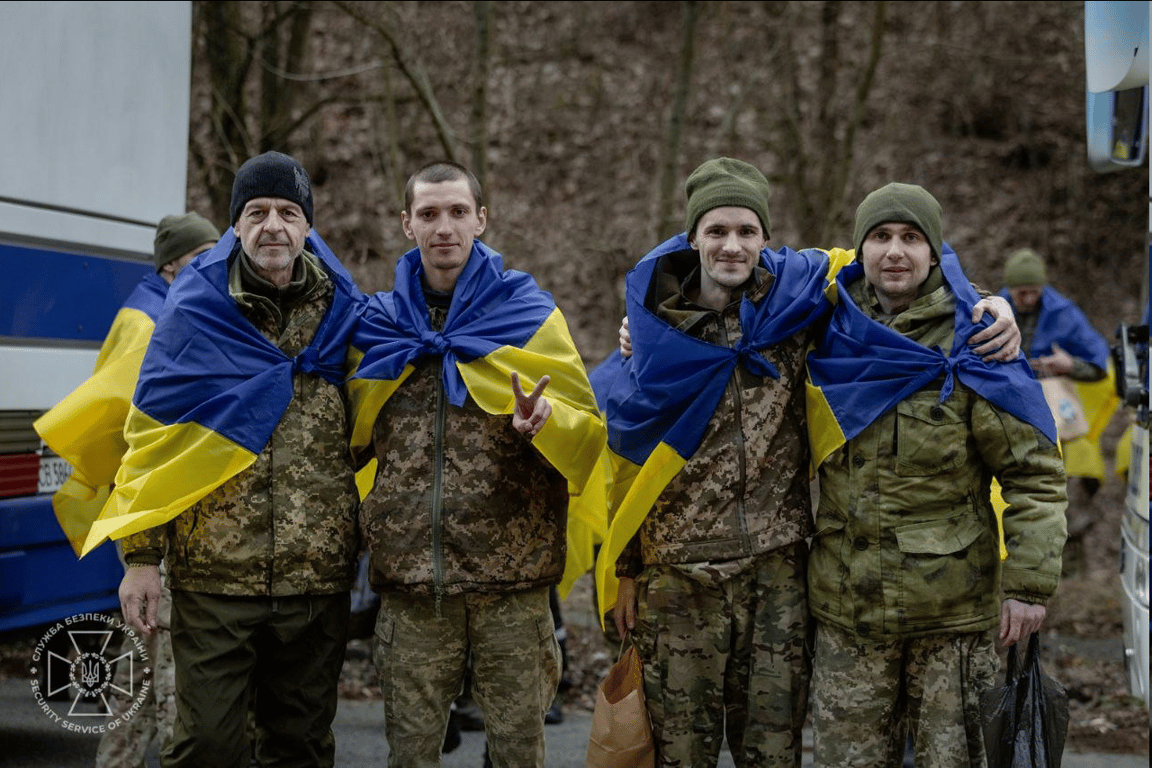 В СБУ показали ексклюзивні кадри з великого обміну полоненими - фото 4