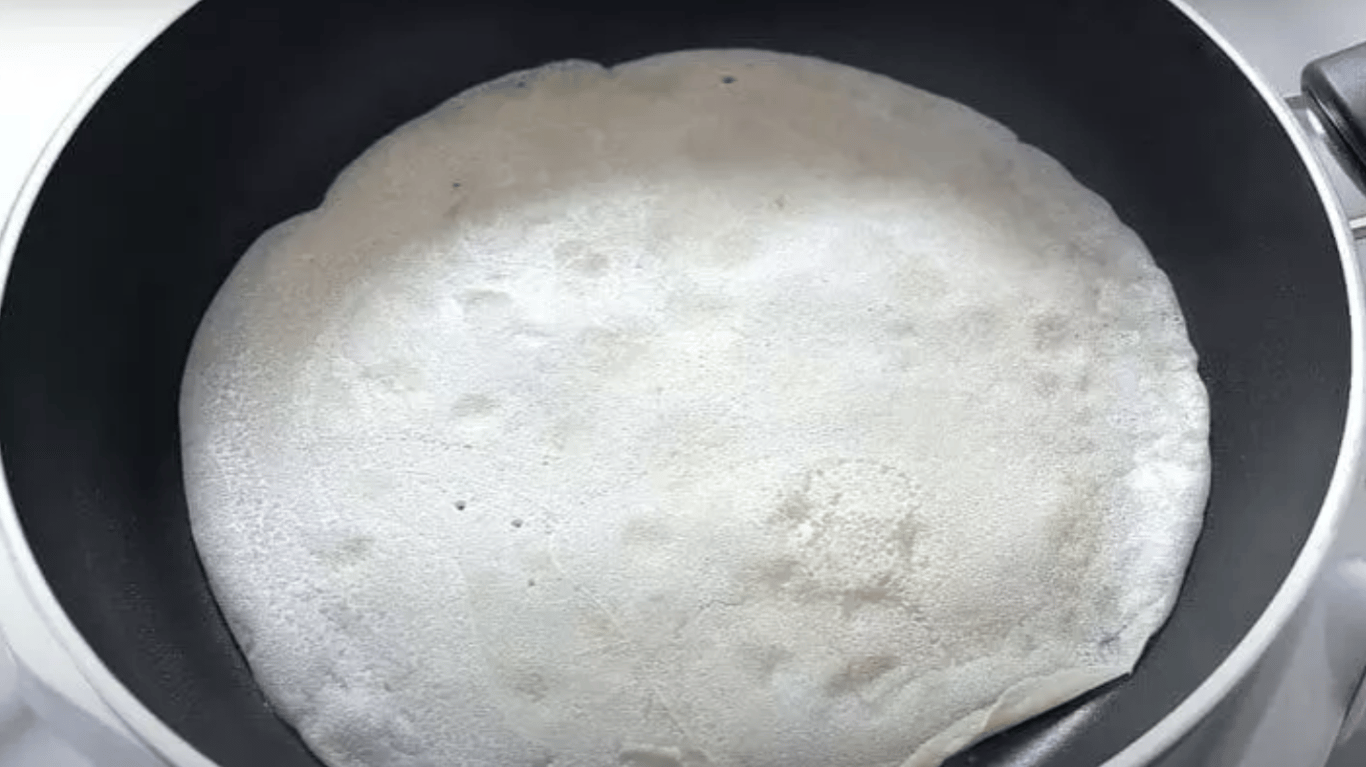 смачні турецькі пиріжки на сніданок з сиром і зеленню