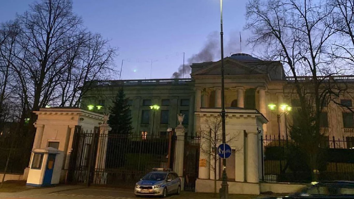 Прокуратура Польши конфисковала средства со счетов посольства России