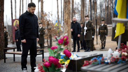 Зеленський вшанував пам’ять полеглих захисників Мощуна - 290x160