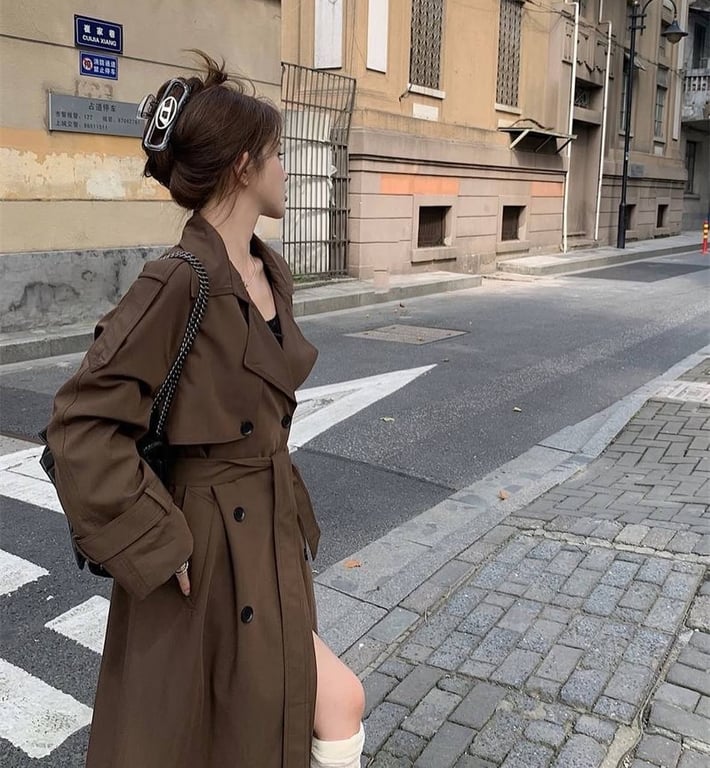 Тренч - універсальна річ на роки