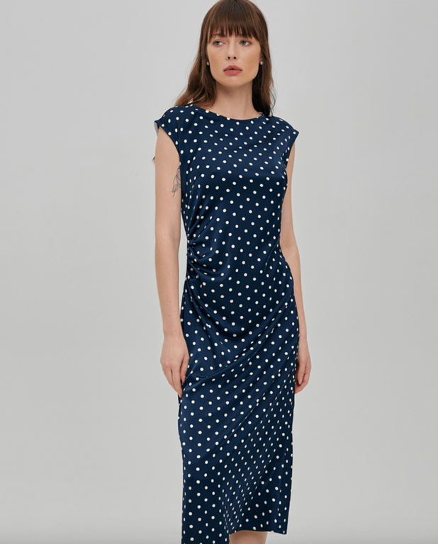 Сукня в горошок підкорює тренди