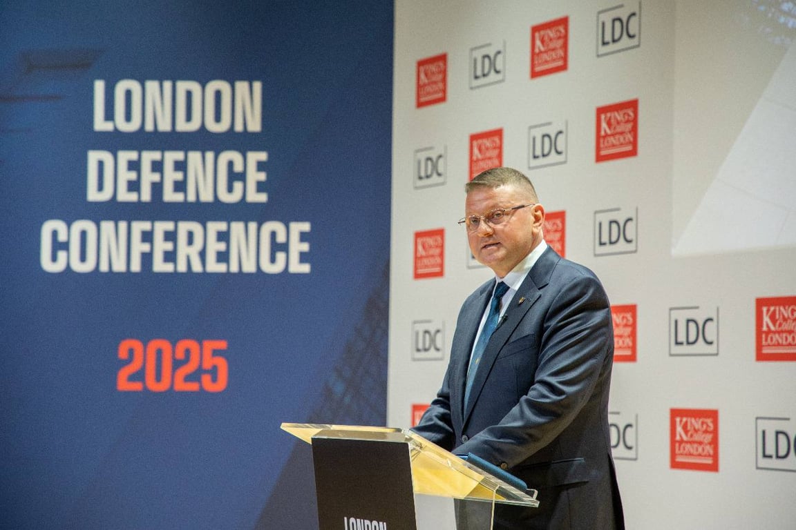 Залежний на безпековій конференції