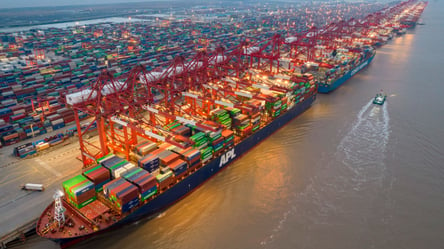Китай сокращает объемы экспорта — в чем причина - 290x166