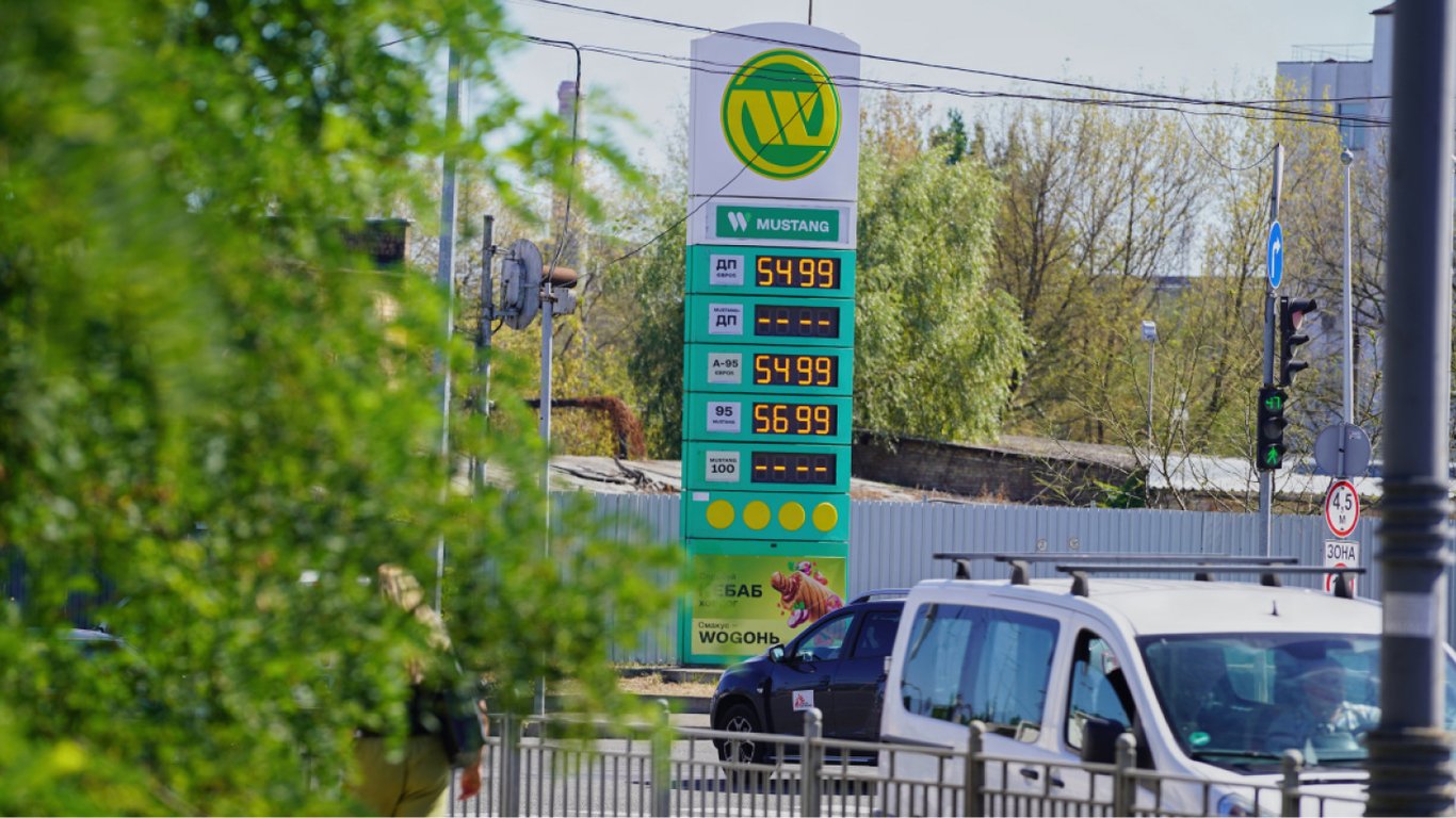 Ціни на пальне 16 жовтня — заправки оновили вартість бензину