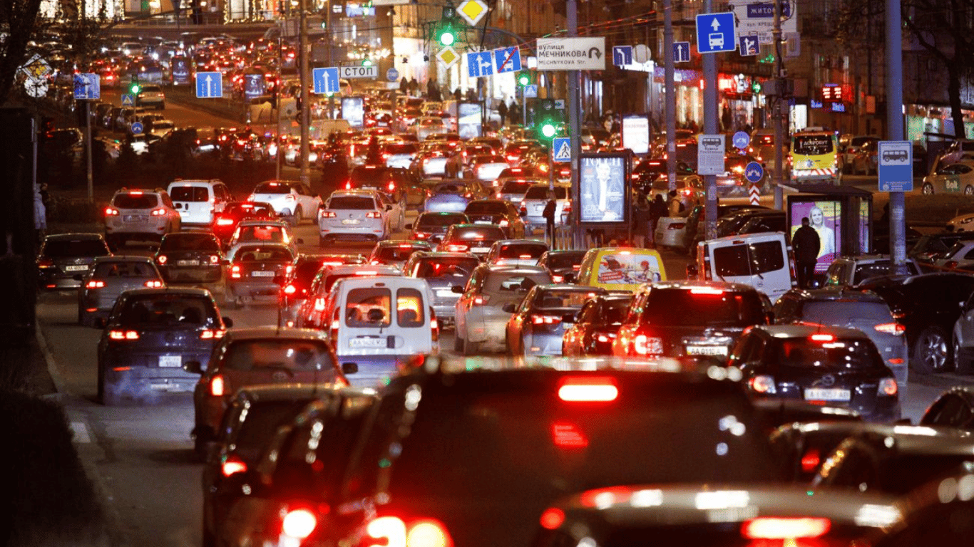 В КМВА рассказали, сколько авто передвигается по Киеву