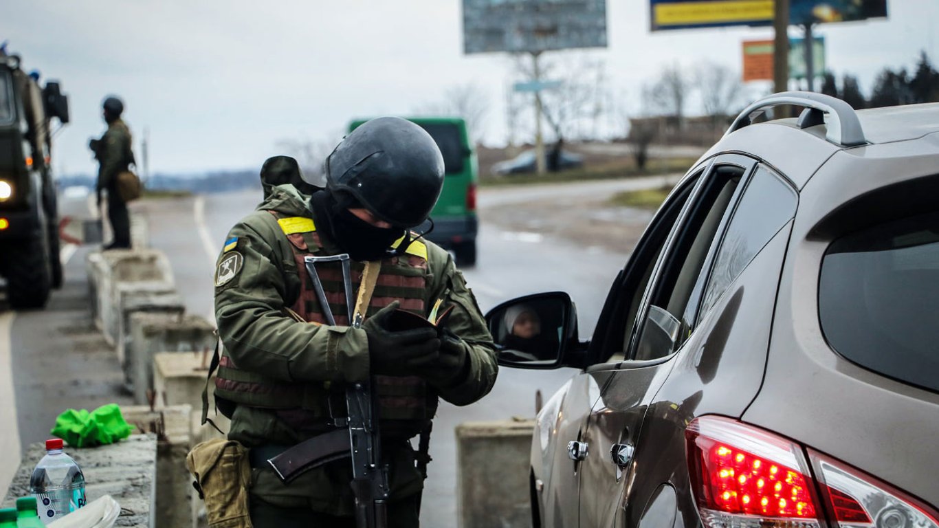 Мобилизация в Украине — имеют ли право ТЦК останавливать авто для вручения повестки