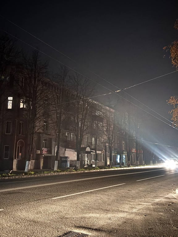 Ніч без світла: після масованої атаки Харків у темряві