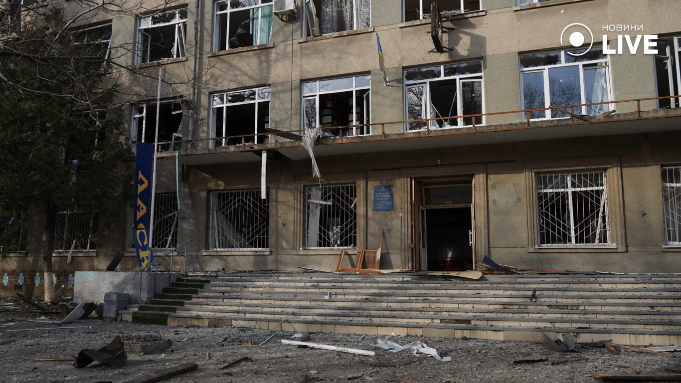 В Одесі відремонтують покрівлю постраждалого від атаки коледжу - фото 2