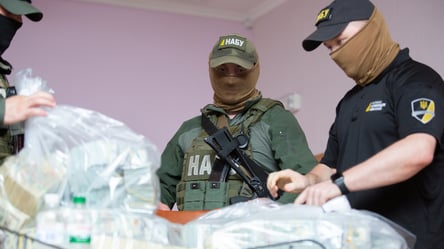 Ексдержсекретаря МЗС підозрюють у розкраданні 37 млн грн пожертв для України - 304x171