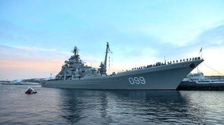 Ворожий флот чергує у Чорному морі — чи є загроза ракетоносіїв - 285x160