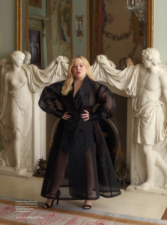 Акторка Нікола Коклан. Фото: Harper's Bazaar UK