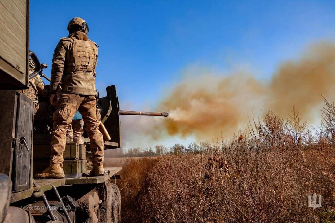 Українські військові нищать ворога