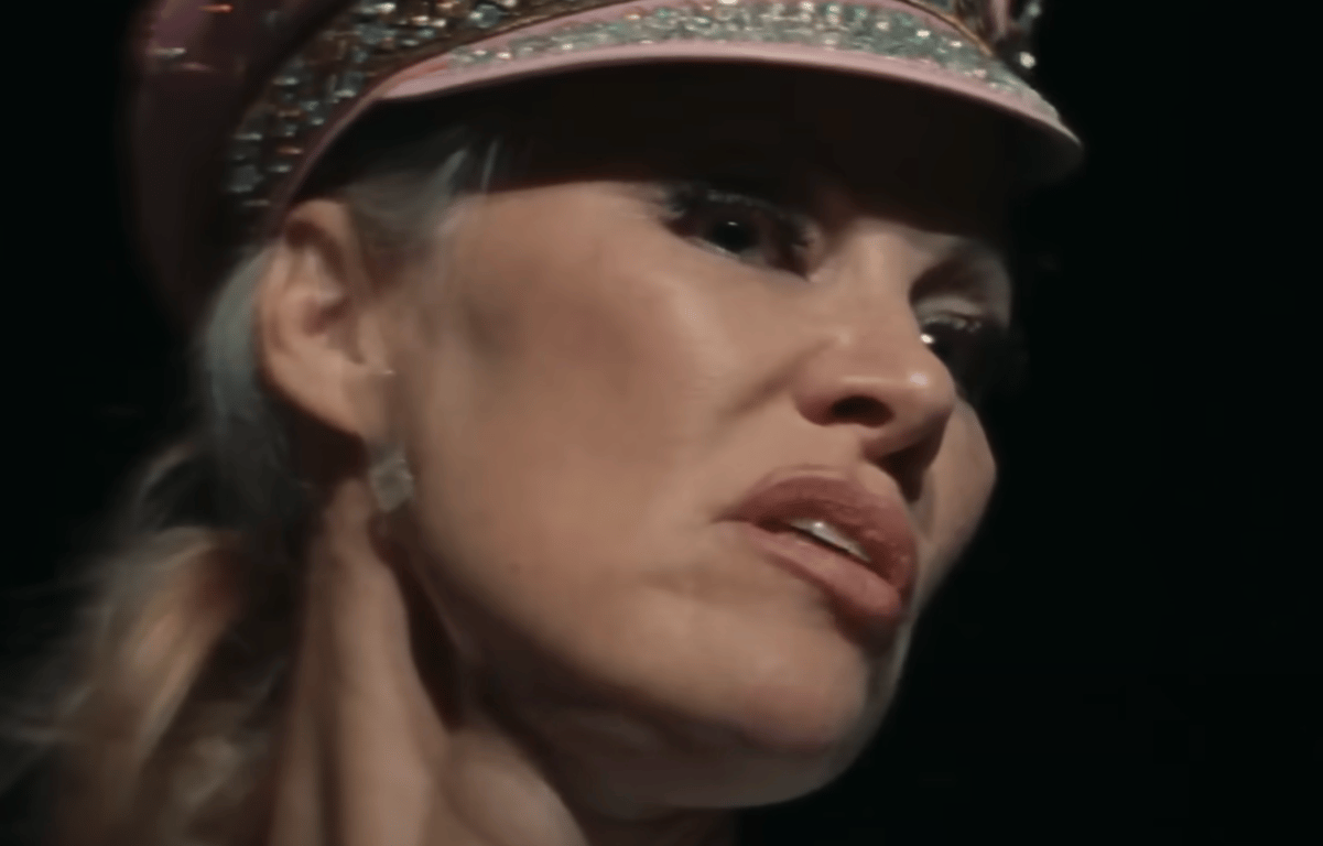 Вышел трейлер "Шоугерл" — новая драма с Памелой Андерсон - фото 2