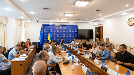 Комітет Ради підтримав відставку Кравченка - 304x171