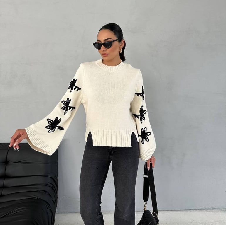 Светр, що завжди має цікавий вигляд