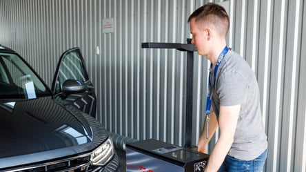 Польша ужесточит правила для автомобилей с украинскими номерами - 285x160