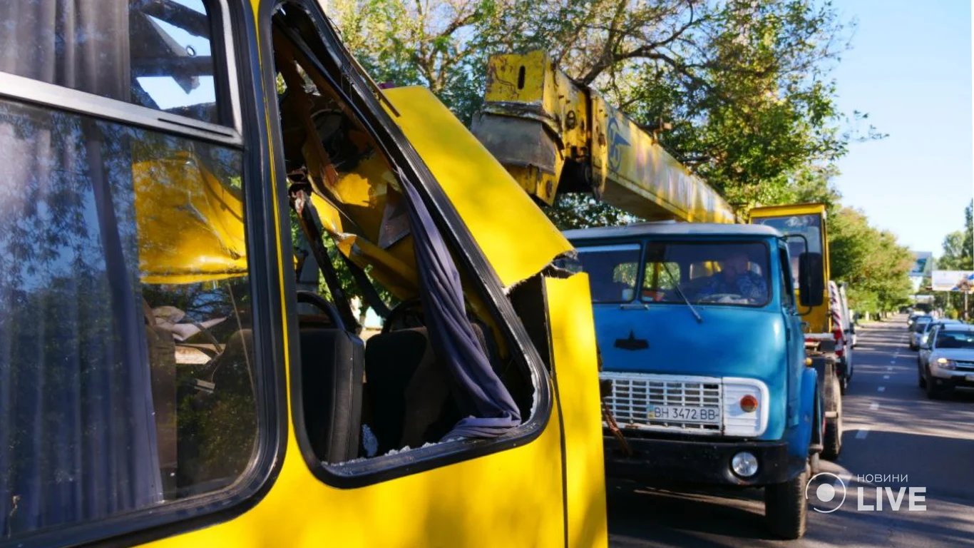 Водителю автокрана, протаранившему маршрутку в Одессе, суд вынес приговор