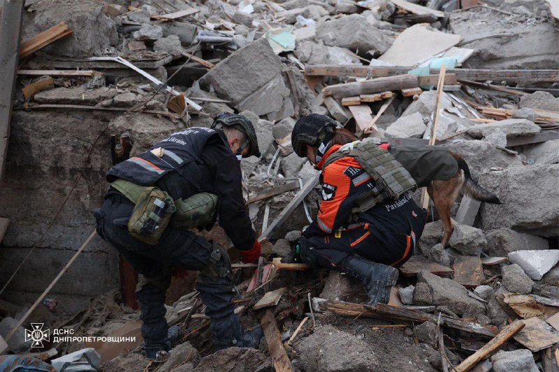 рятувальники на завалах