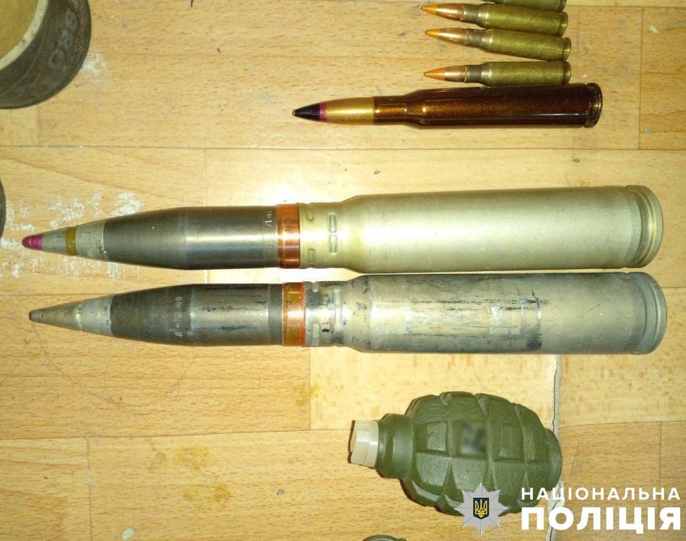 Обшук у чоловіка, який підірвав гранату в Києві 29 червня