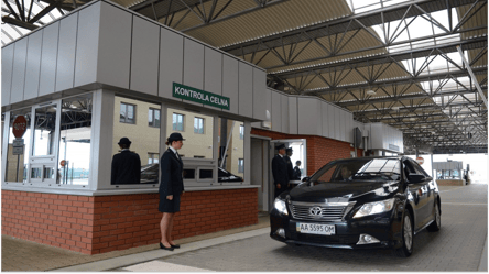 Гетманцев пояснив, чому відкрили кордон чоловікам до 22 років - 285x160