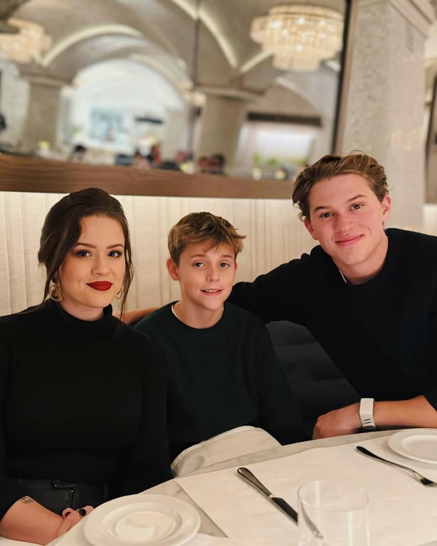 Діти Різ Візерспун - Ава, Теннесі та Дікон