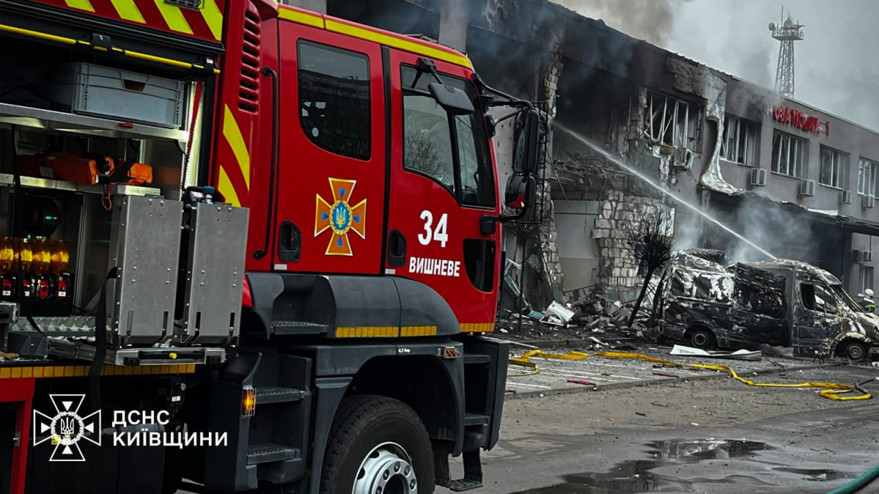 Зеленський відреагував на масовану атаку РФ по Києву - фото 2