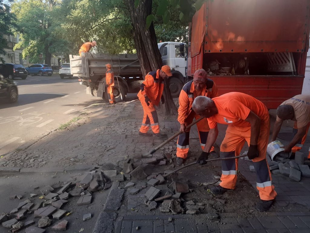 Ремонтные работы по дорогам Одессы. Фото: КП "Городские дороги"