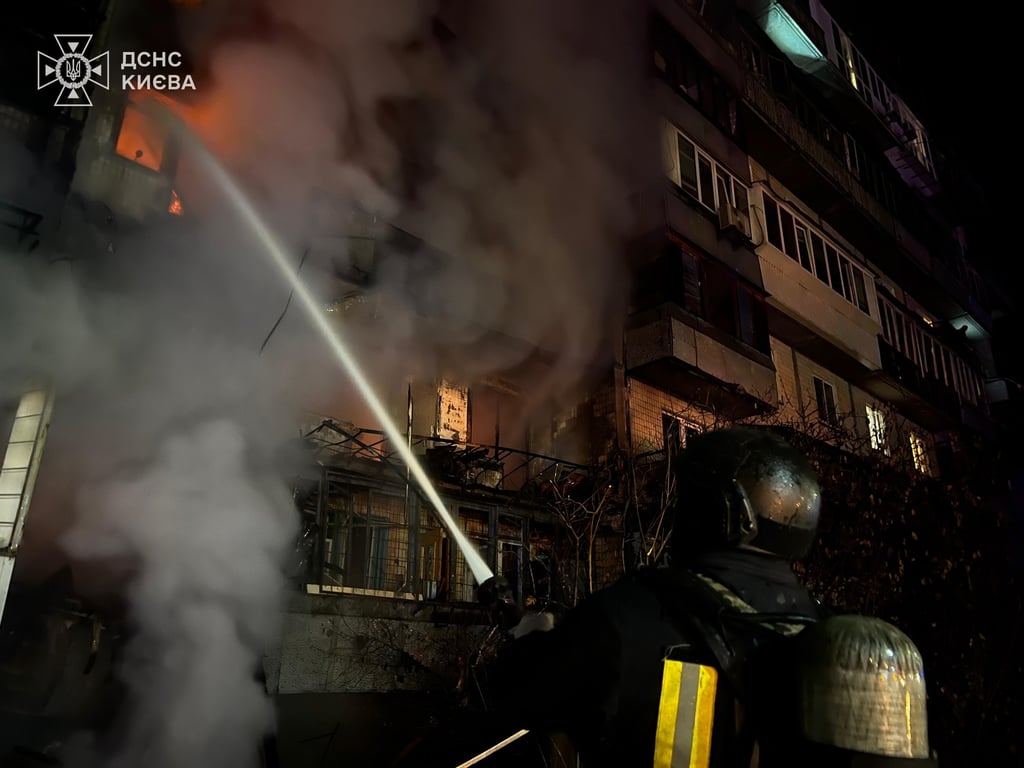 Ракетна атака на Київ — є загиблі, поранені діти - фото 2