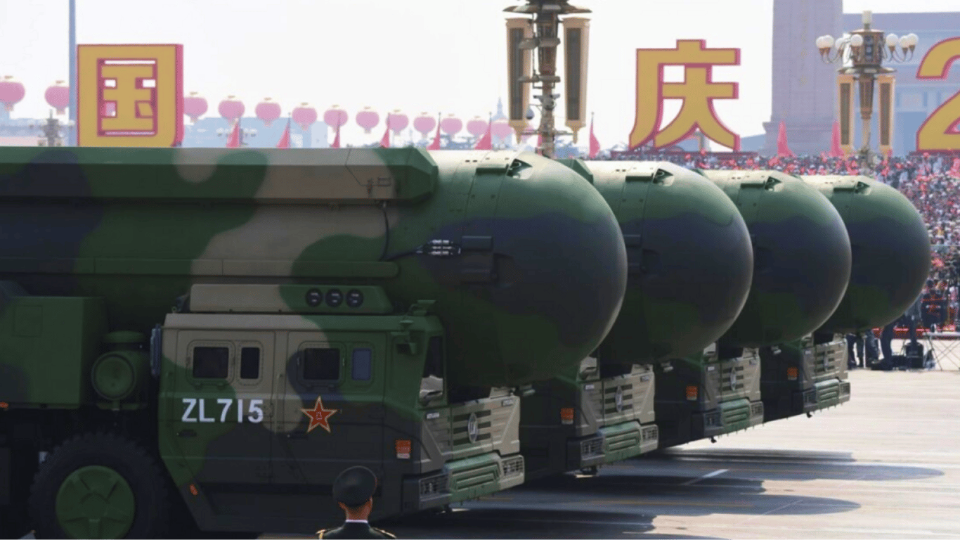 Китай планирует к 2035 году утроить количество ядерных боеголовок