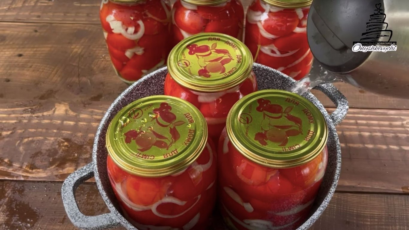 рецепт помідорів половинками на зиму 