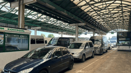 Рух на виїзд до Молдови ускладнений — траса Одеса-Рені стоїть - 285x160