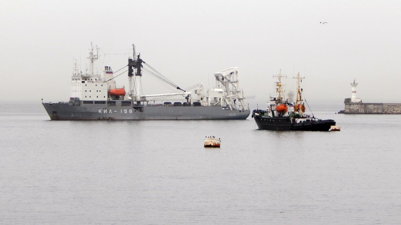 Росіяни екстрено перекрили Севастопольську бухту — що сталося