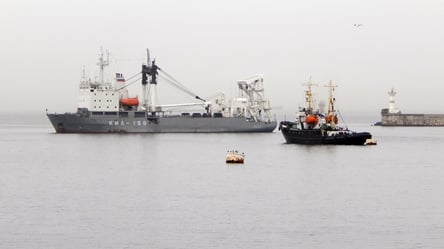 Росіяни екстрено перекрили Севастопольську бухту — що сталося - 285x160