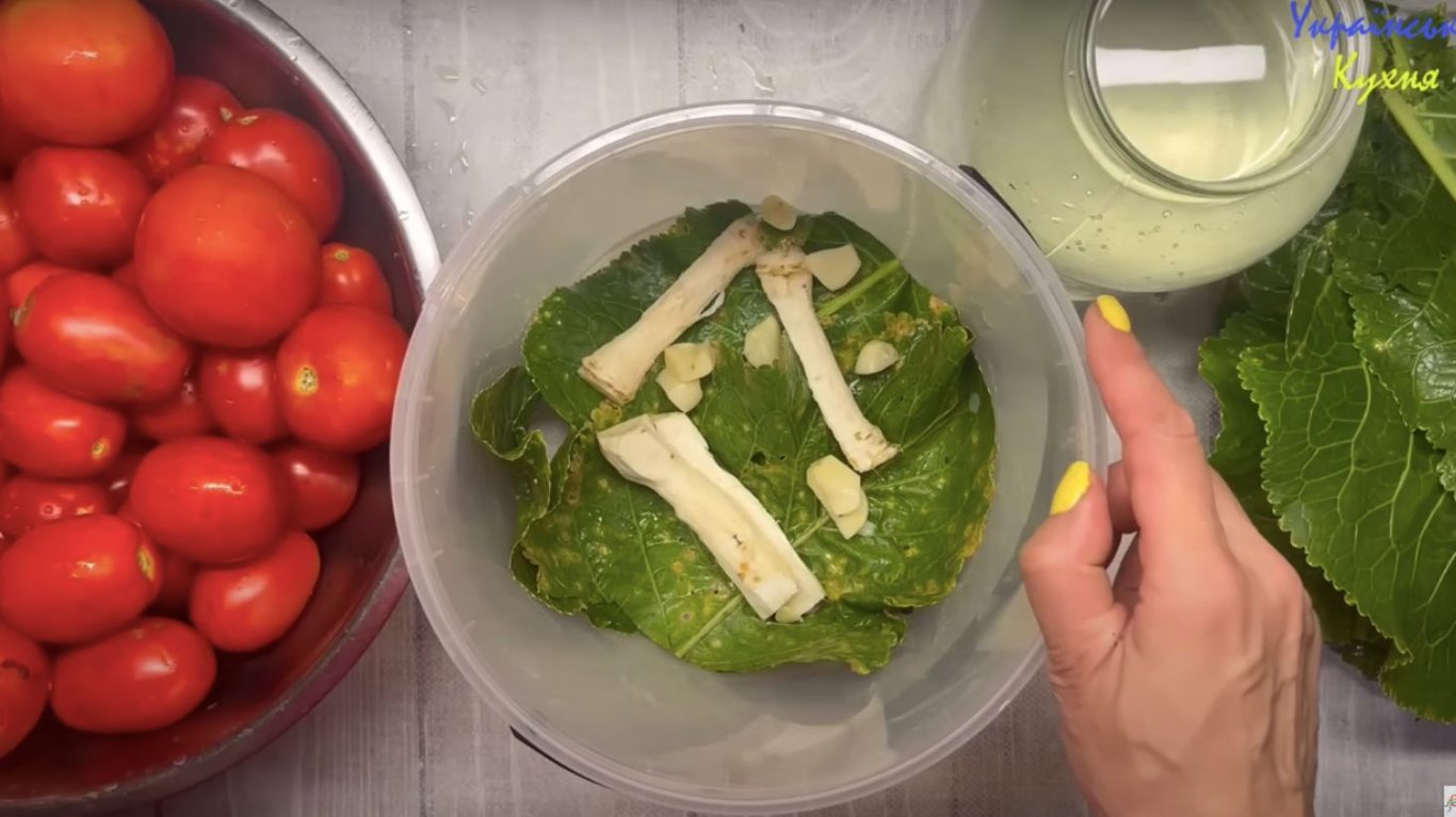 рецепт квашених помідорів 