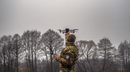 Одеські військові показали, як знищують дрони РФ на Херсонщині - 285x160